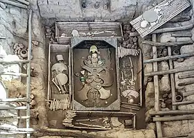 Tombe du seigneur de Sipán dans la huaca rajada - Lambayeque.
