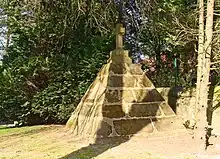 Tombe pyramidale de Philippe-Louis Mangay (1782-1842) à Freyming-Merlebach.