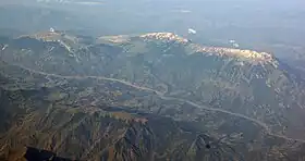 Vue aérienne depuis l'est.