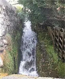 Chute d'eau d'un torrent.
