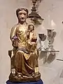 Vierge romane en bois polychrome.