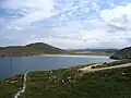 La baie de Tranarossann, Tra na Rossan, au pied du Crocknasleigh.