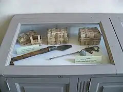 Cavadou (petite pelle) et caissettes