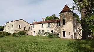 Logis prieural vu de l'est.