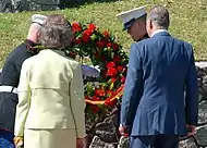 Juan Carlos d’Espagne et la reine Sophie déposant des fleurs en l’honneur de Bernardo de Gálvez à Fort George en 2009.