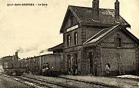 Croisement de trains en gare, au début du XXe&nbsp;siècle