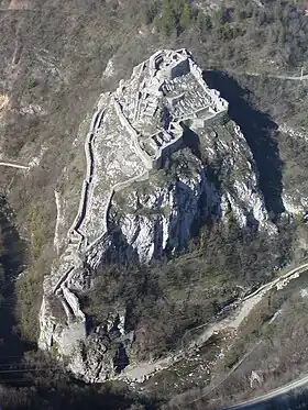 La forteresse de Stari Grad, à Užice (XIIe&nbsp;siècle, Serbie).