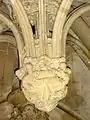 Clé centrale de la 2e&nbsp;travée, blason de Charles de Villiers.