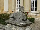 Une des deux sphynges.