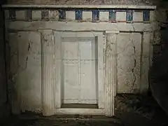 Façade de la tombe de Philippe&nbsp;II de Macédoine à Vergina (Aigai).