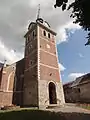 Tour et façade de l'église Saint-Pierre