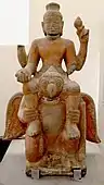 Vishnou sur sa monture, Garuda. Fin du style Mỹ Sơn E1, v. début IXes. Musée Guimet