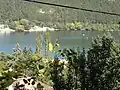 Vue sur le lac depuis le hameau de Lovjiyska tchéchma