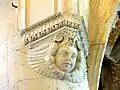 Cul-de-lampe des grandes arcades du sud.