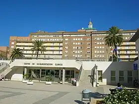 Les Hôpitaux universitaires Virgen del Rocío se trouvent sur le territoire du district.