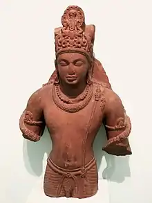 Vishnu. Mathura. Gupta, milieu du Ve siècle. Ronde bosse, grès rouge, 109 × 67 × 22 cm. National Museum, New Delhi.
