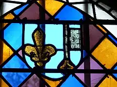 Vitrail du XVe&nbsp;siècle réemployé dans une chapelle du collatéral sud de l'église