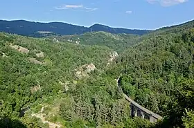 Les gorges de l'Allier vers Monistrol-d'Allier.