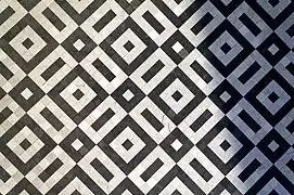 Pavement de la cour de Marbre en vue aérienne.
