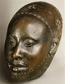 Tête en bronze en provenance d'Ife (XIIe&nbsp;siècle).