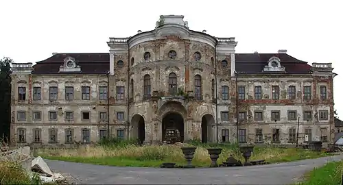 Château de Týnec.