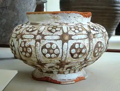 Vase de terre cuite, dynastie Zhou, IVe au IIIe siècle av. J.-C. British Museum