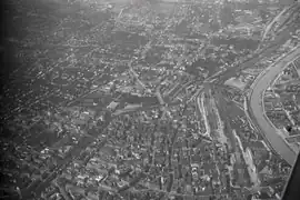 En 1932.